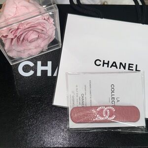 NWT Chanel Beauty Pink Hair Clip novelty hair accessories 🩷